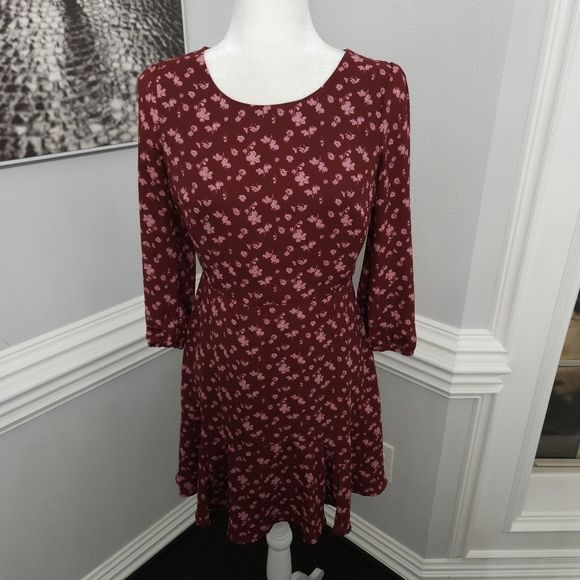 Jun & Ivy womens 3/4 sleeve floral burgundy dress size Small - Picture 2 of 7